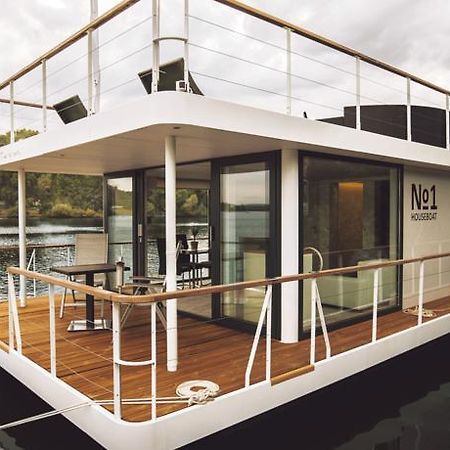 Vipliving Houseboat Hotel Praga Exterior foto